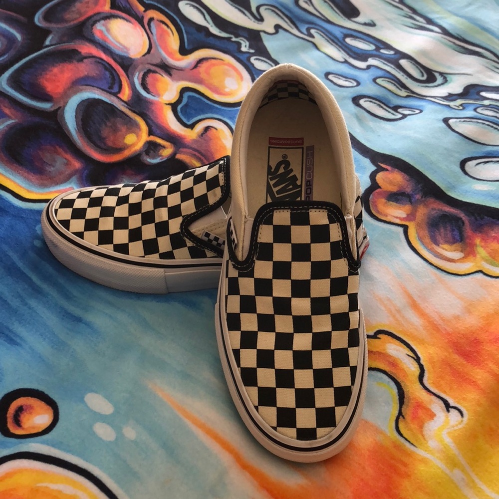 🔥 EUC Vans checker slip-on!!